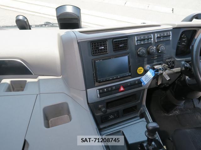 Mitsubishi GREAT 2021-06 8661838-22