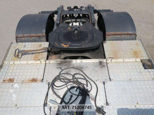 Mitsubishi GREAT 2021-06 8661838-6