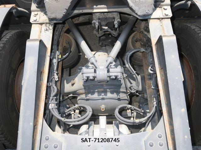 Mitsubishi GREAT 2021-06 8661838-7