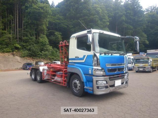 Mitsubishi GREAT 2014-03 8661842-0