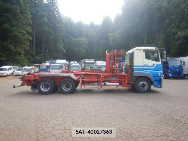 Mitsubishi GREAT 2014-03 8661842-7