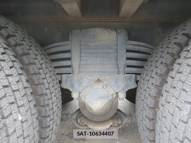 Mitsubishi GREAT 2013-06 8686686-10