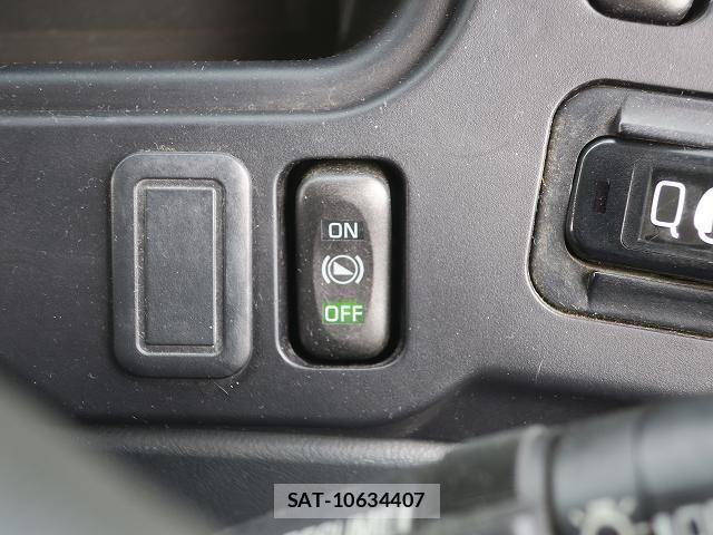 Mitsubishi GREAT 2013-06 8686686-18