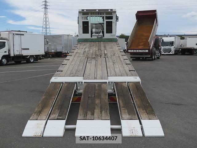 Mitsubishi GREAT 2013-06 8686686-6