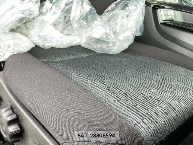 Mitsubishi GREAT 2026-05 8686681-17