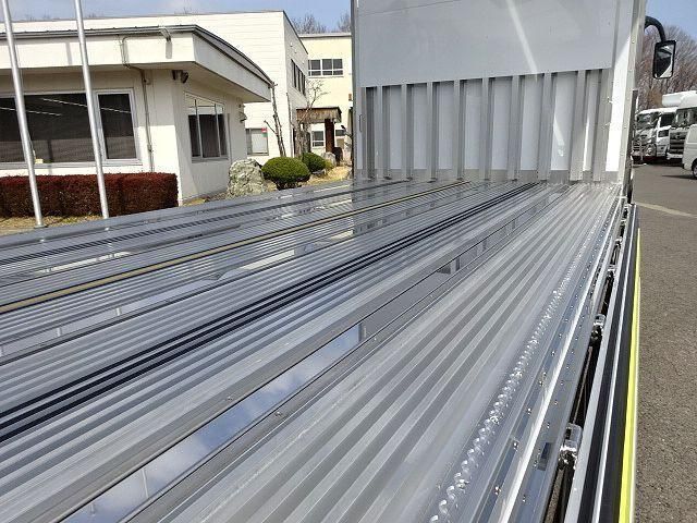 Mitsubishi GREAT 2026-04 8733102-12