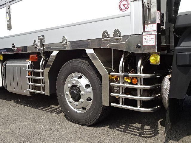 Mitsubishi GREAT 2026-04 8733102-20