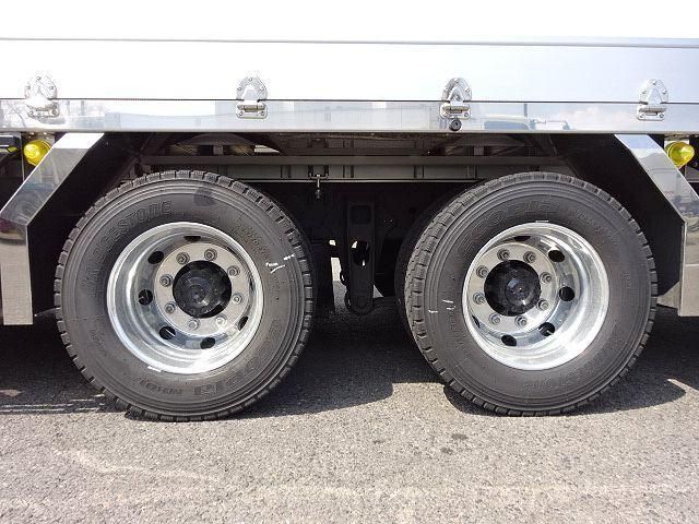 Mitsubishi GREAT 2026-04 8733102-24