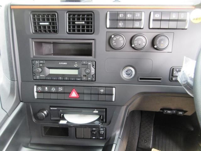 Mitsubishi GREAT 2026-06 8733110-11