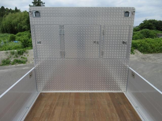 Mitsubishi GREAT 2026-06 8733110-18