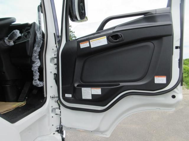 Mitsubishi GREAT 2026-06 8733110-7