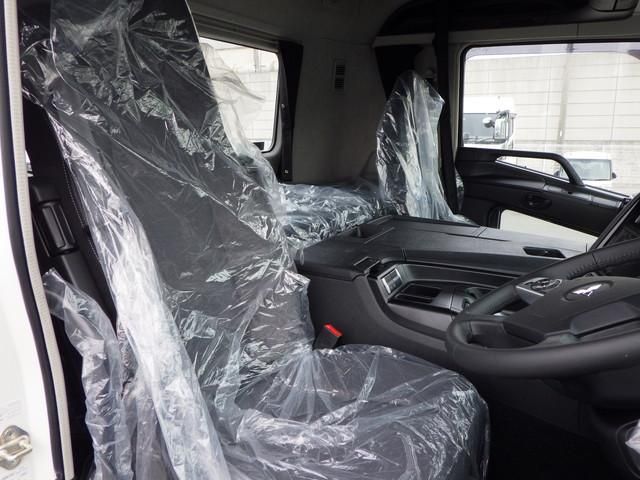Mitsubishi GREAT 2025-10 8733118-17