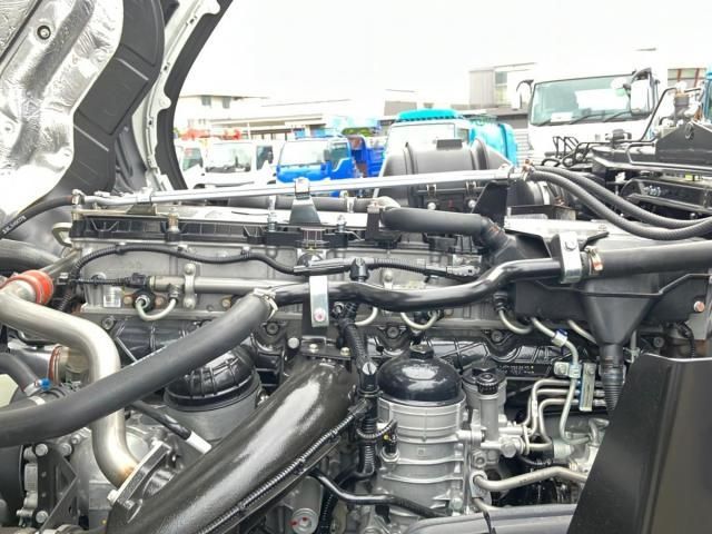 Mitsubishi GREAT 2026-05 8733106-12