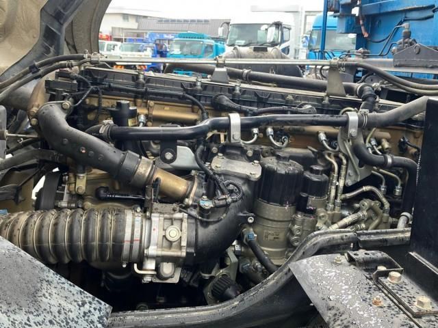 Mitsubishi GREAT 2012-06 8733131-16