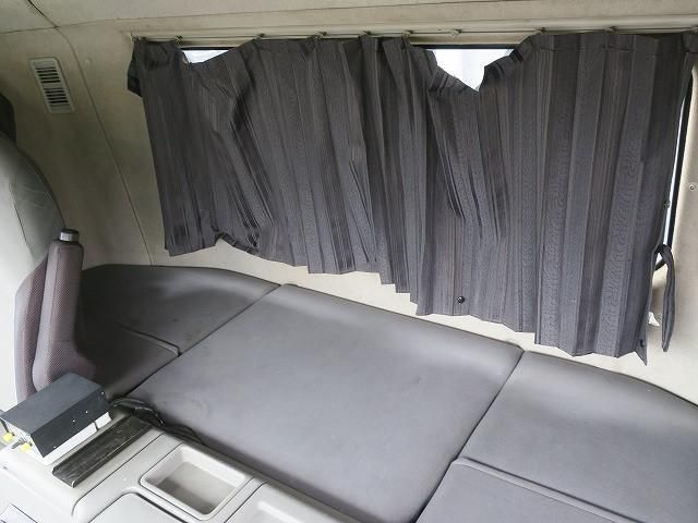 Mitsubishi GREAT 2016-03 8733111-21