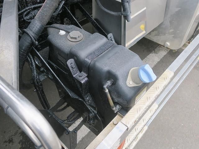 Mitsubishi GREAT 2016-03 8733111-8