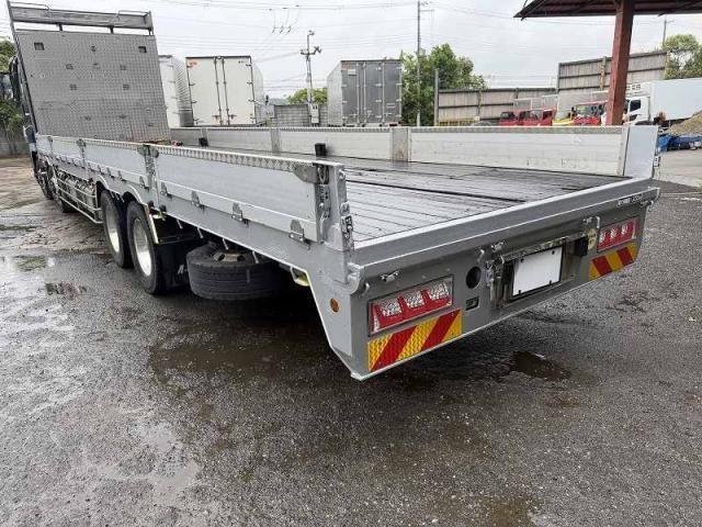 Mitsubishi GREAT 2017-10 8733128-26