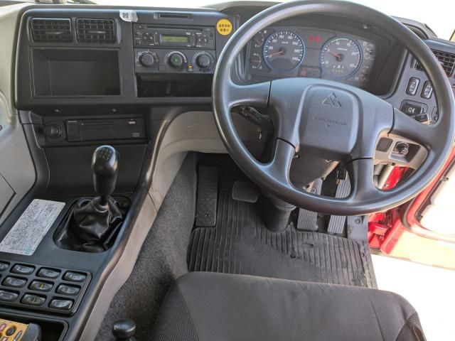 Mitsubishi GREAT 2015-03 8770782-24