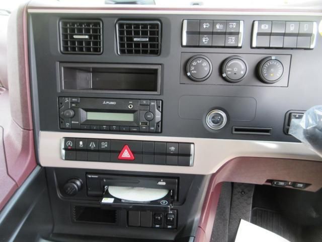 Mitsubishi GREAT 2026-06 8770770-11