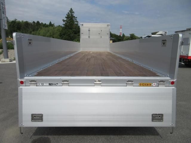 Mitsubishi GREAT 2026-06 8770770-17