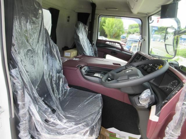 Mitsubishi GREAT 2026-06 8770770-6