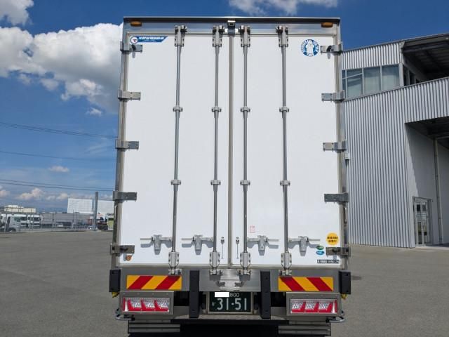 Mitsubishi GREAT 2023-06 8770778-4