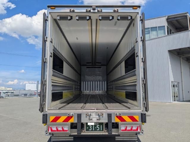 Mitsubishi GREAT 2023-06 8770778-7