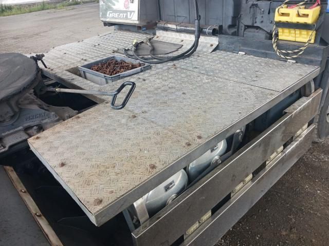 Mitsubishi GREAT 2015-01 8770785-24