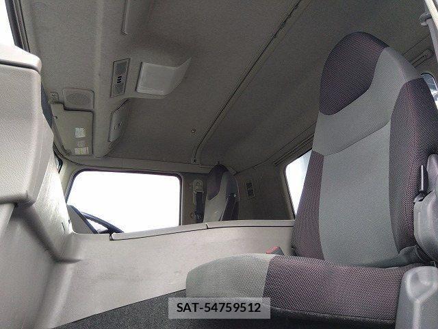 Mitsubishi GREAT 2018-04 8797632-17