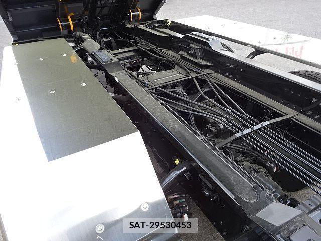Mitsubishi GREAT 2026-04 8831872-20