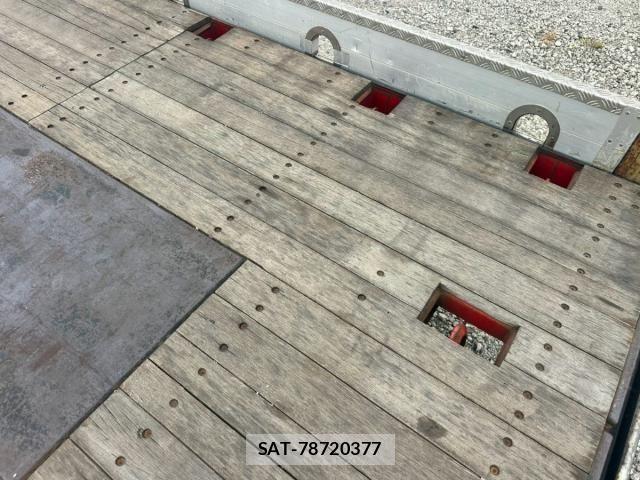 Mitsubishi GREAT 2018-07 8831876-26