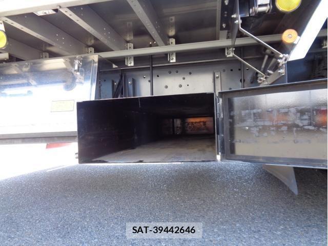 Mitsubishi GREAT 2025-01 8850765-18