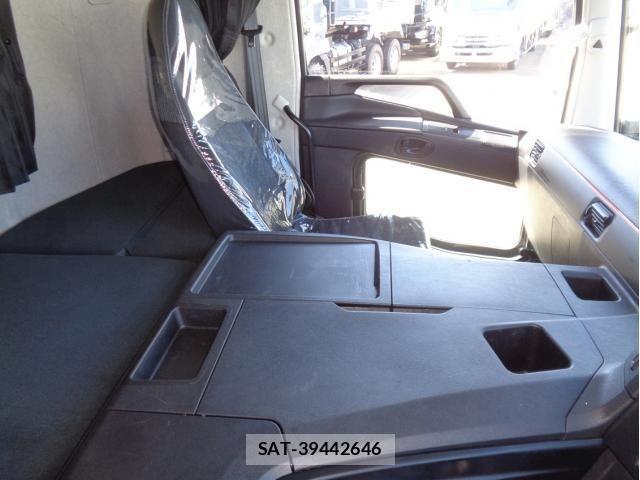 Mitsubishi GREAT 2025-01 8850765-27