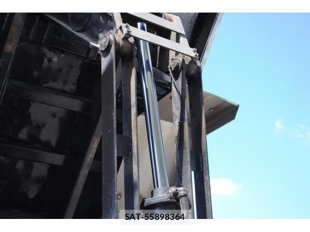 Mitsubishi GREAT 2015-04 8850770-15