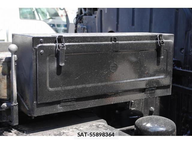 Mitsubishi GREAT 2015-04 8850770-24