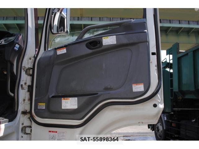 Mitsubishi GREAT 2015-04 8850770-29