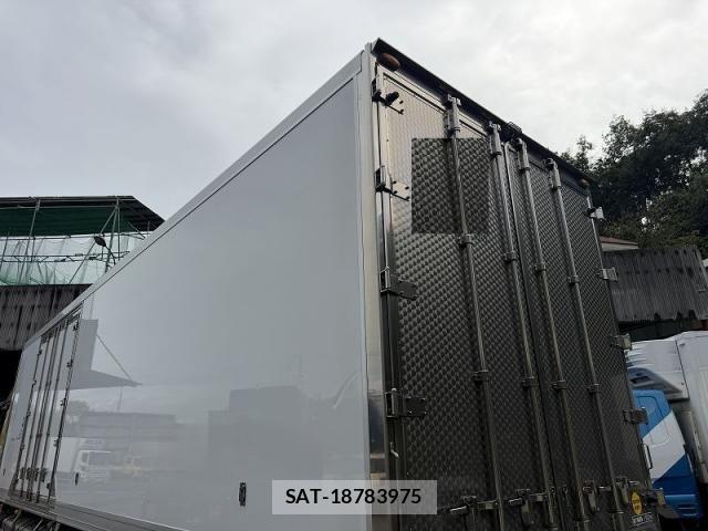 Mitsubishi GREAT 2021-01 8850766-26