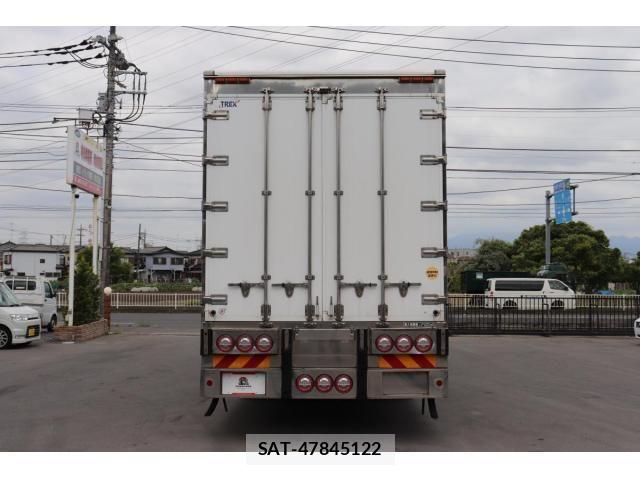 Mitsubishi GREAT 2019-01 8872176-4