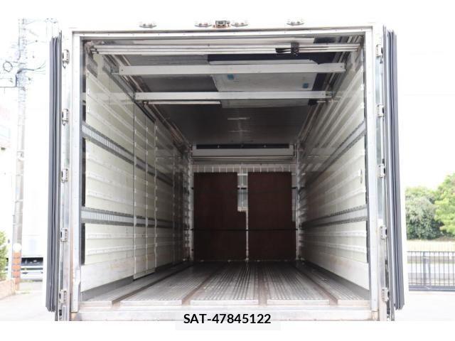 Mitsubishi GREAT 2019-01 8872176-6