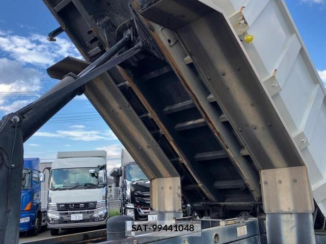 Mitsubishi GREAT 2014-03 8872181-15