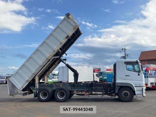 Mitsubishi GREAT 2014-03 8872181-5