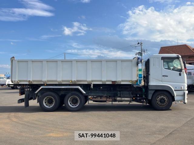 Mitsubishi GREAT 2014-03 8872181-7