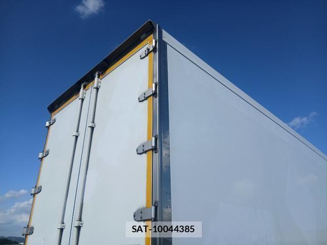 Mitsubishi GREAT 2020-02 8872178-25