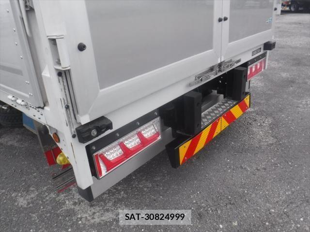 Mitsubishi GREAT 2023-01 8872174-16
