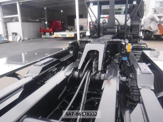 Mitsubishi GREAT 2026-05 8872172-12