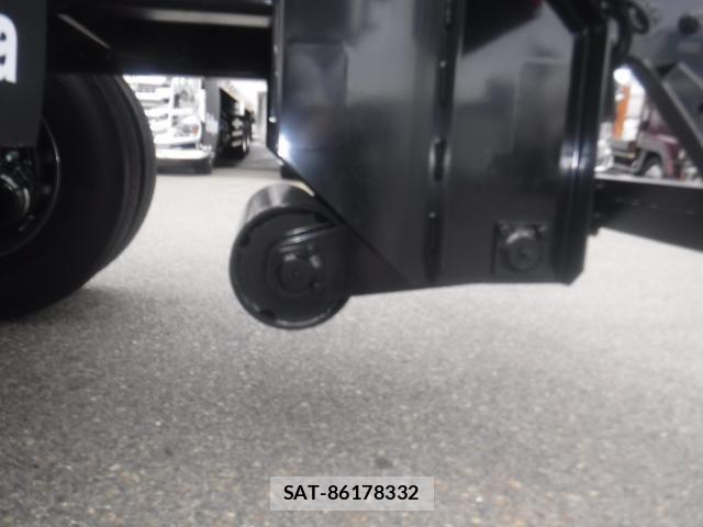 Mitsubishi GREAT 2026-05 8872172-17