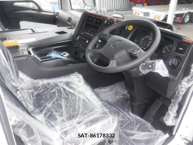 Mitsubishi GREAT 2026-05 8872172-25