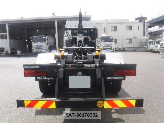 Mitsubishi GREAT 2026-05 8872172-5
