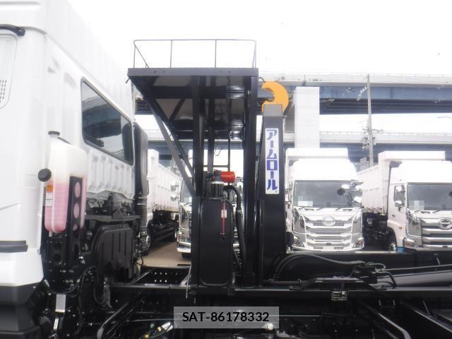 Mitsubishi GREAT 2026-05 8872172-7