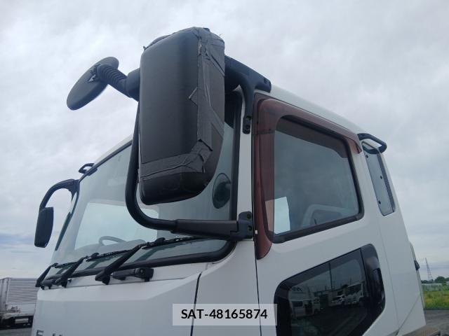 Mitsubishi GREAT 2015-11 8872182-28